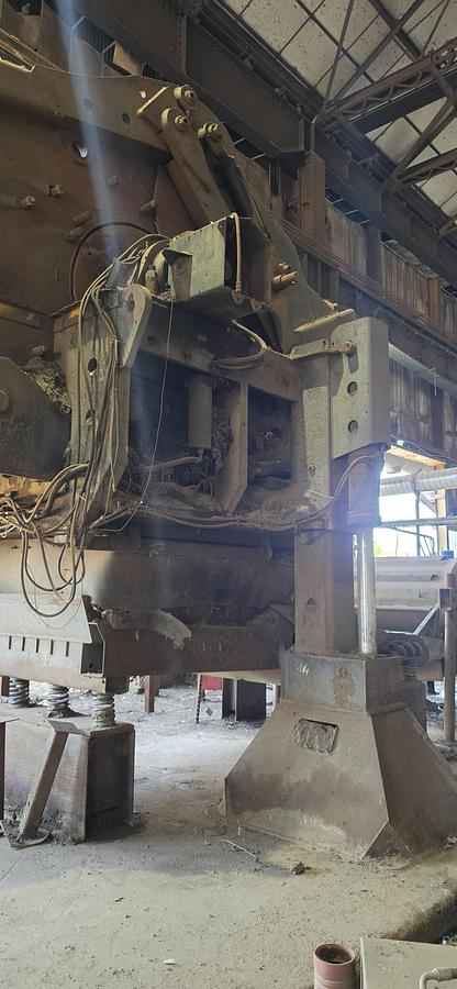 Used 2012 Bonfiglioli Drake 16 Hammer Mill W/Down Stream