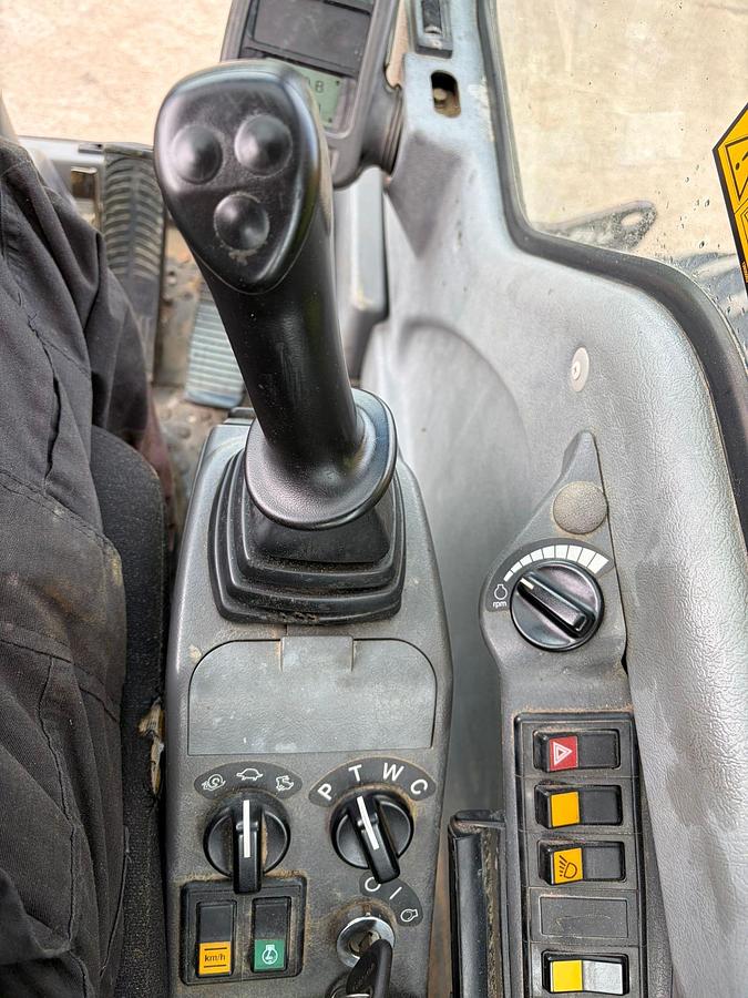 Used 2006 Volvo EW140B Wheel Wheeled Excavator