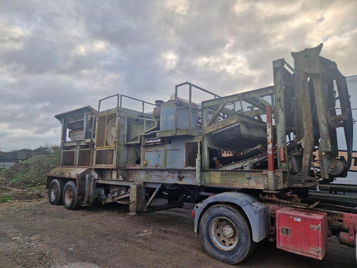 Used 2007 Brown Lennox 30 x 18 Mobile City Crusher