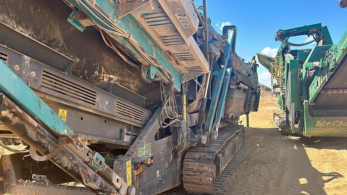 Used 2019 Powerscreen Chieftain 2100X 3 Deck Inclined Screen