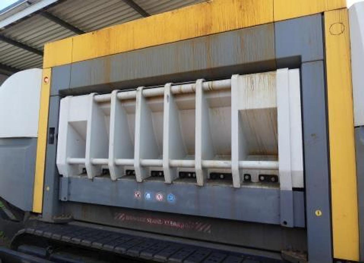 Used 2022 Untha XR3000C Tracked Single-shaft Shredder