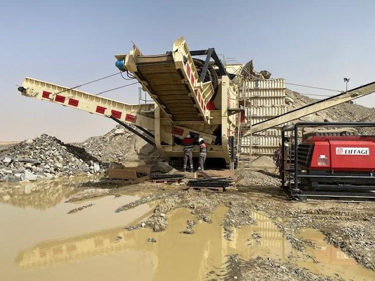 Used 2019 Terex MDS M820 Tracked Trommel Screen Screener