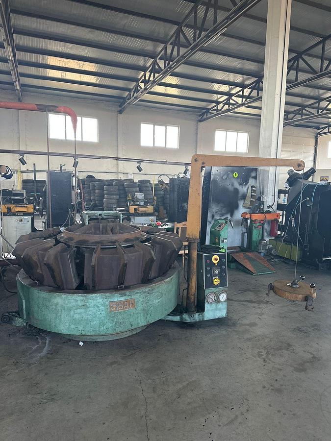 Used Tyre Retreading PCR & TBR Presses Full Plant