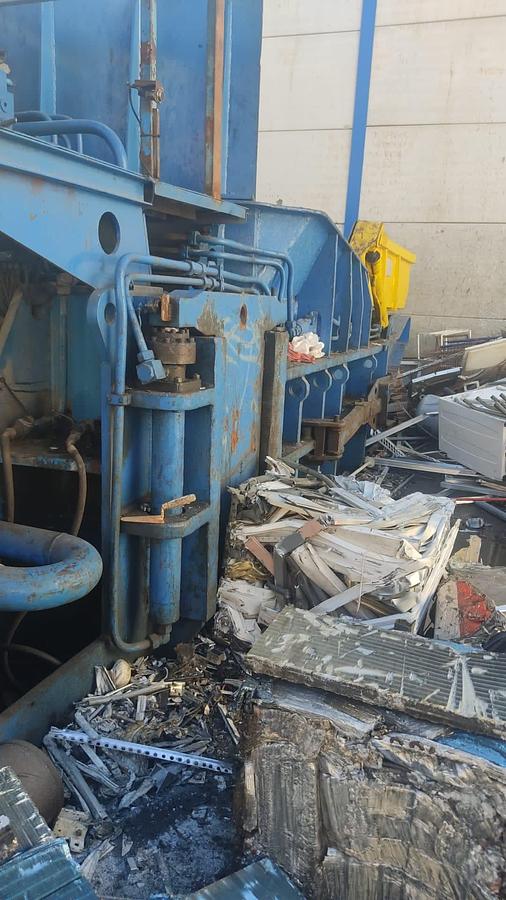 Used MOROS GC-K-100 Scrap Shear