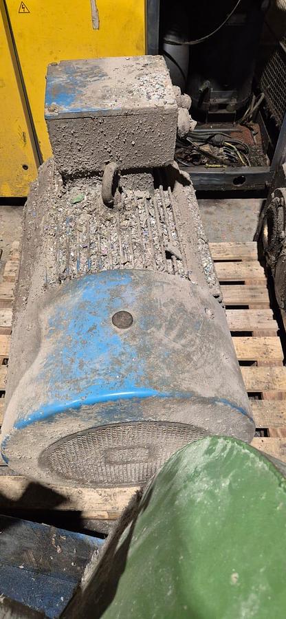 Used 2005 Vecoplan VAZ 1800 Single-shaft Shredder