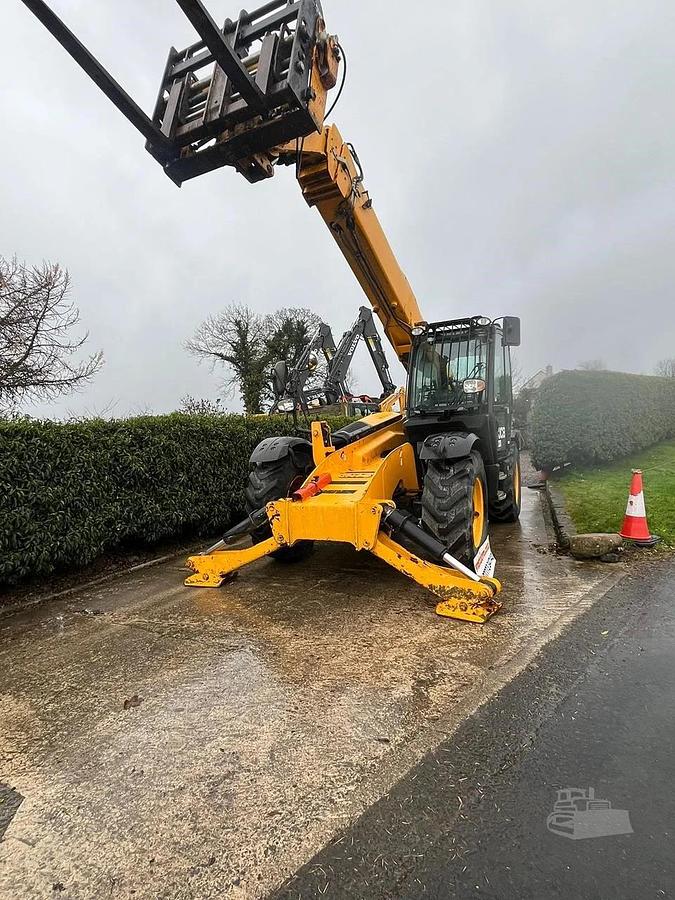 Used 2016 JCB 540-140 Telehandler