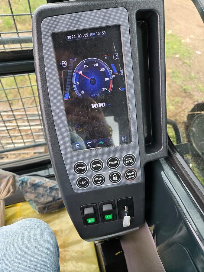 Used Hyundai R215 Excavator