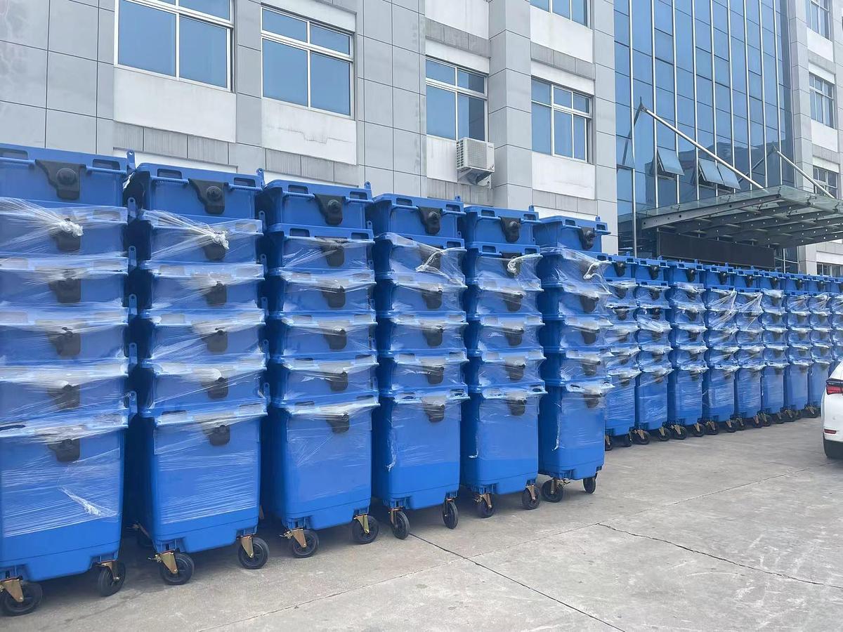 Used 2025 New 1100 Liter Wheelie Bins