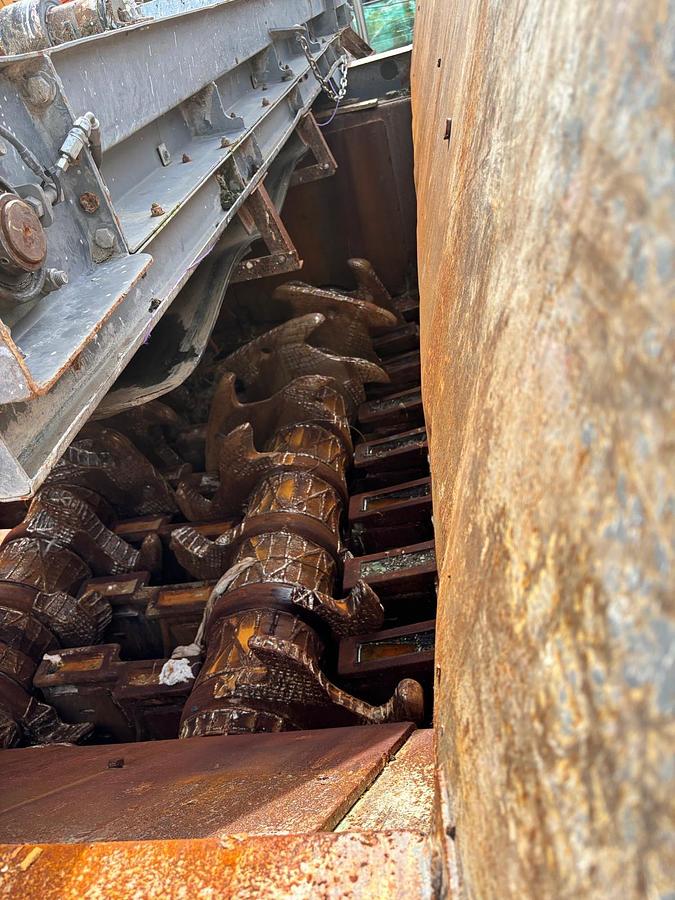 Used 2021 McCloskey VTS95 Twin-shaft Shredder