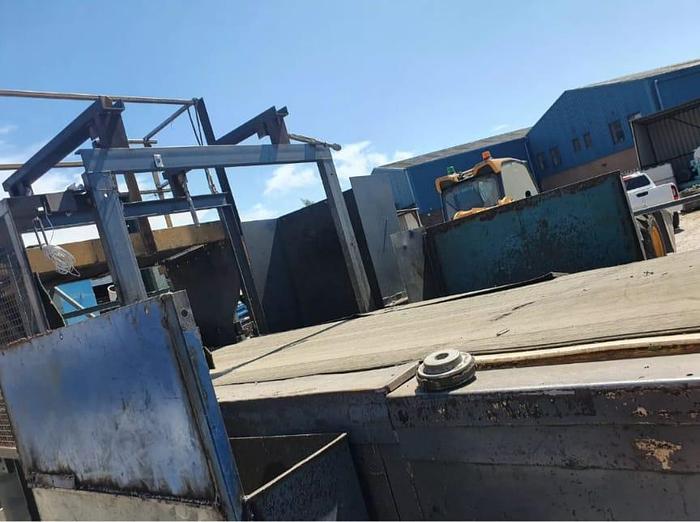 Used 2010 Picking line 6 Bay