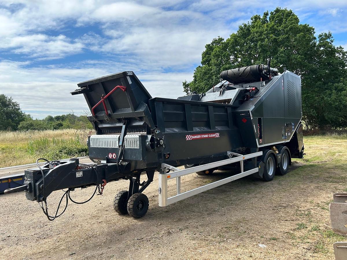 Used 2022 Komptech AXTOR 4510 Trailer Mobile High Speed Shredder
