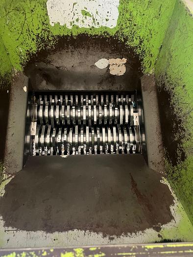 Used 2006 Scania 18t AXO 608 Twin-shaft Paper Shredding Truck Confi-shred