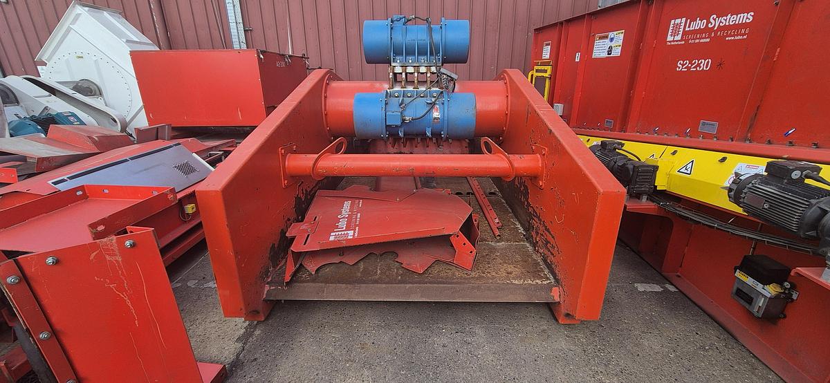 Used 2009 ViPower Finger Screen and shaker feeder