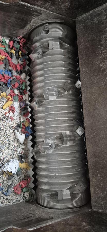 Used Uirich Single shaft shredder with ram
