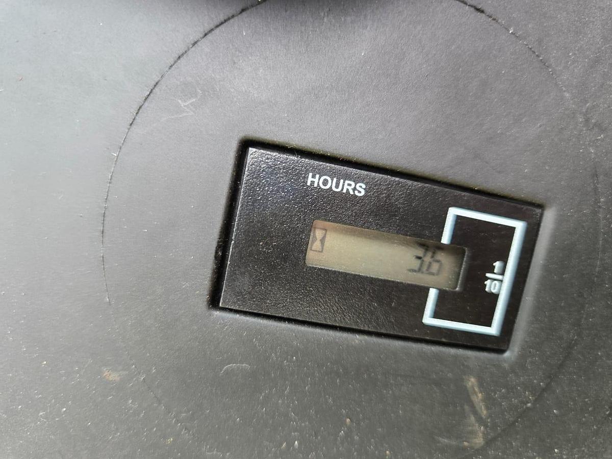 Used Hyundai R215 Excavator