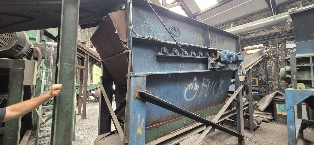 Used 2006 Granutech Saturn  Full tyre recycling line