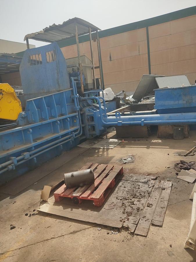 Used MOROS GC-K-100 Scrap Shear