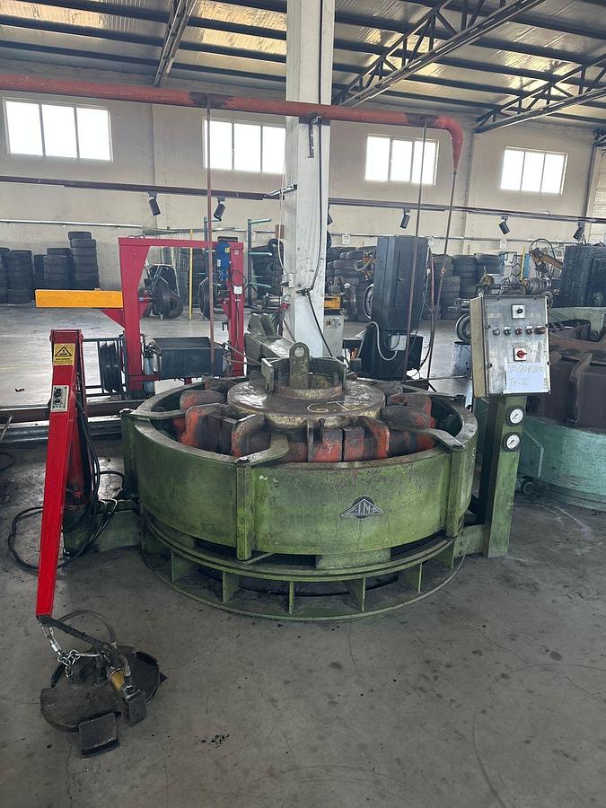 Used Tyre Retreading PCR & TBR Presses Full Plant