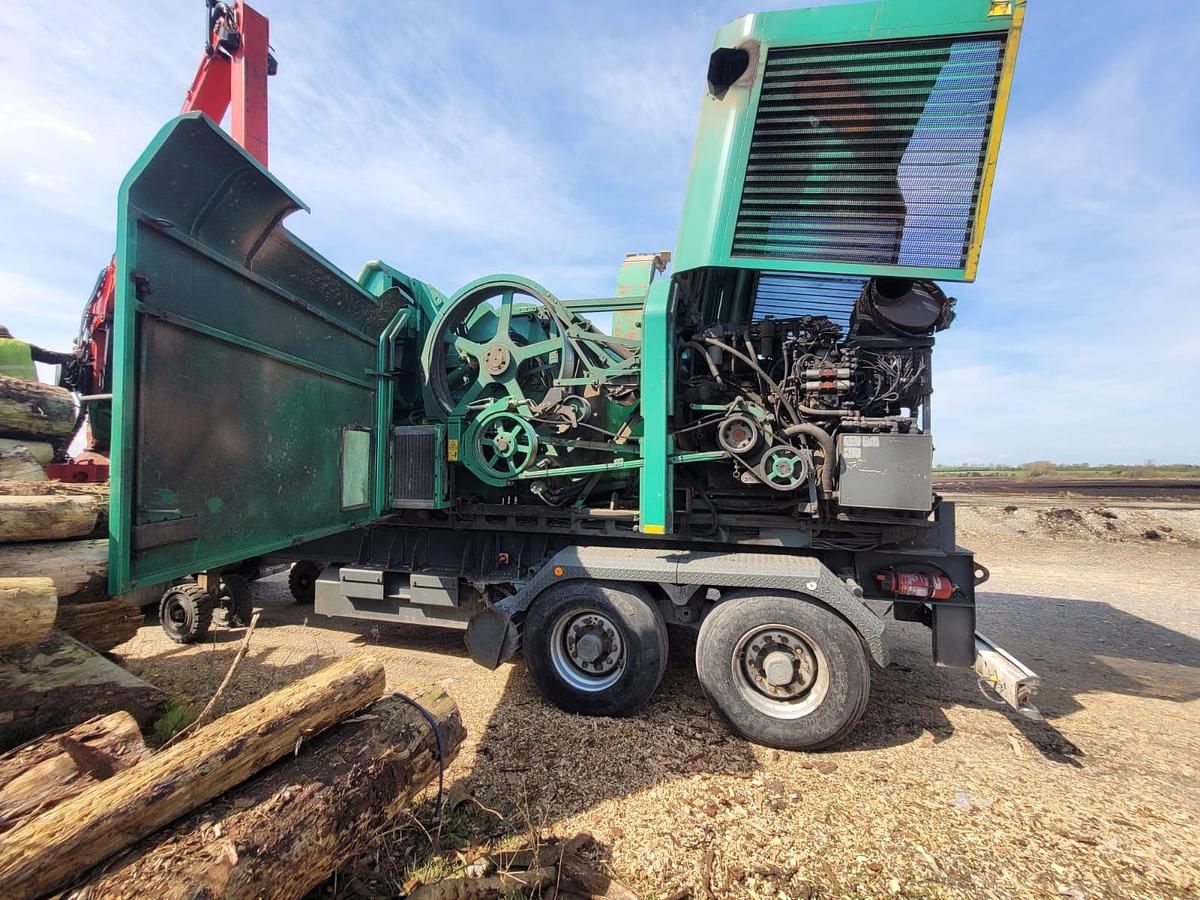 Used 2014 Jenz 820 Chipper W/Mounted Epsilon 130 Crane