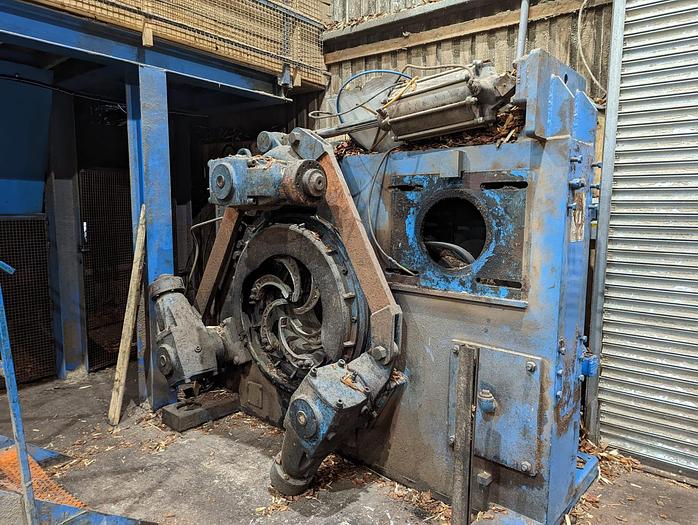 Used Cambia 610 Debarking Machine 