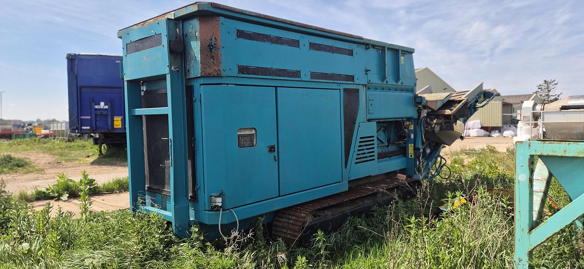 Used 2009 Powerscreen Powershredder 1800