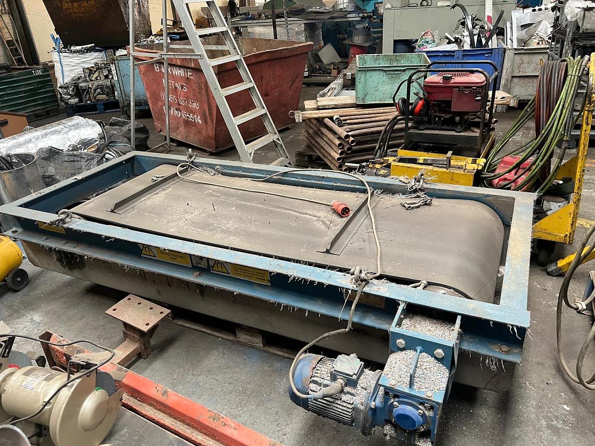 Used Master Magnets Overband Magnet