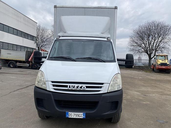 Usato 2009 IVECO DAILY 65C18