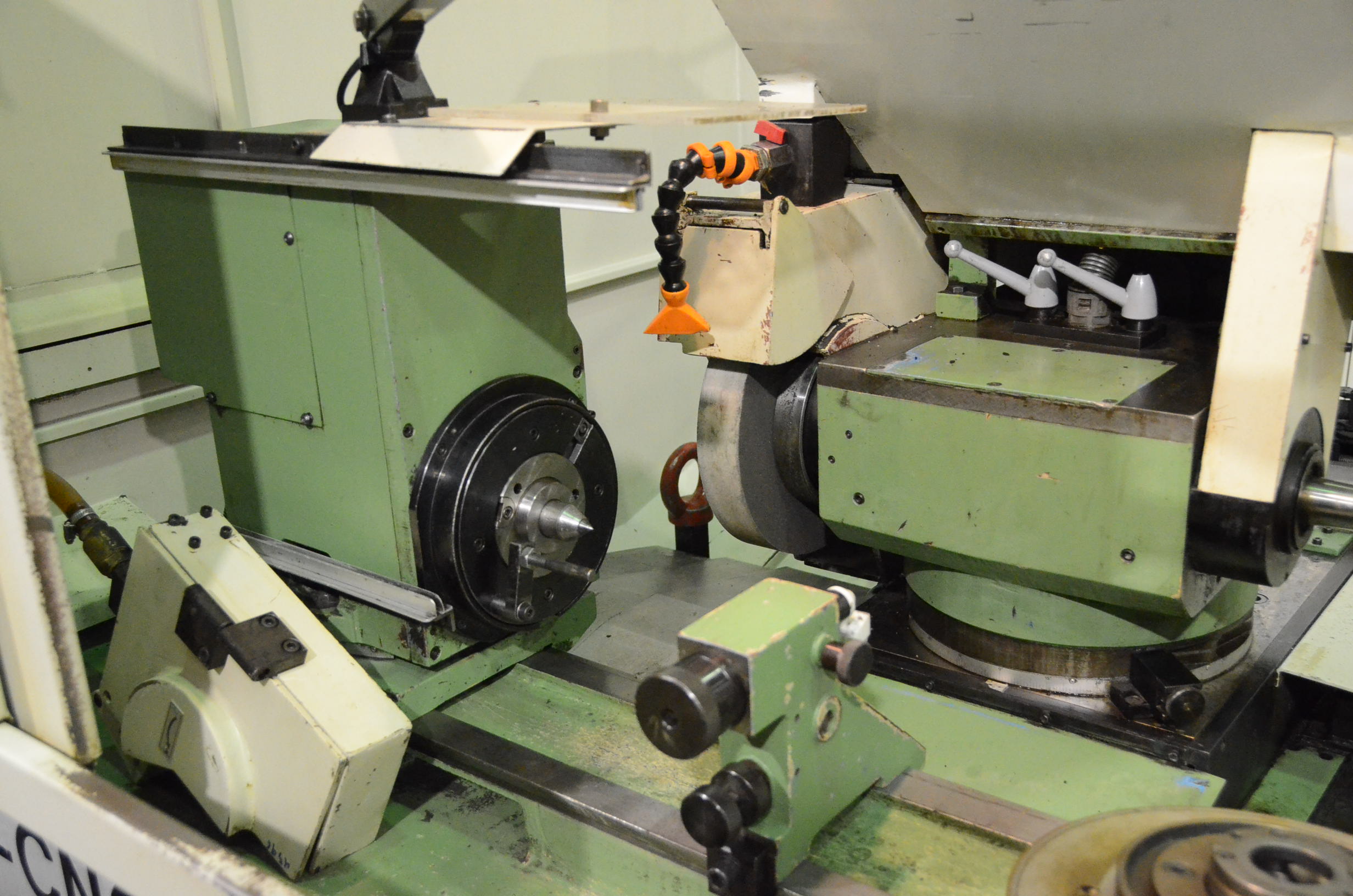 Usado Rectificadora Cilíndrica Universal DANOBAT RCU CNC #4596