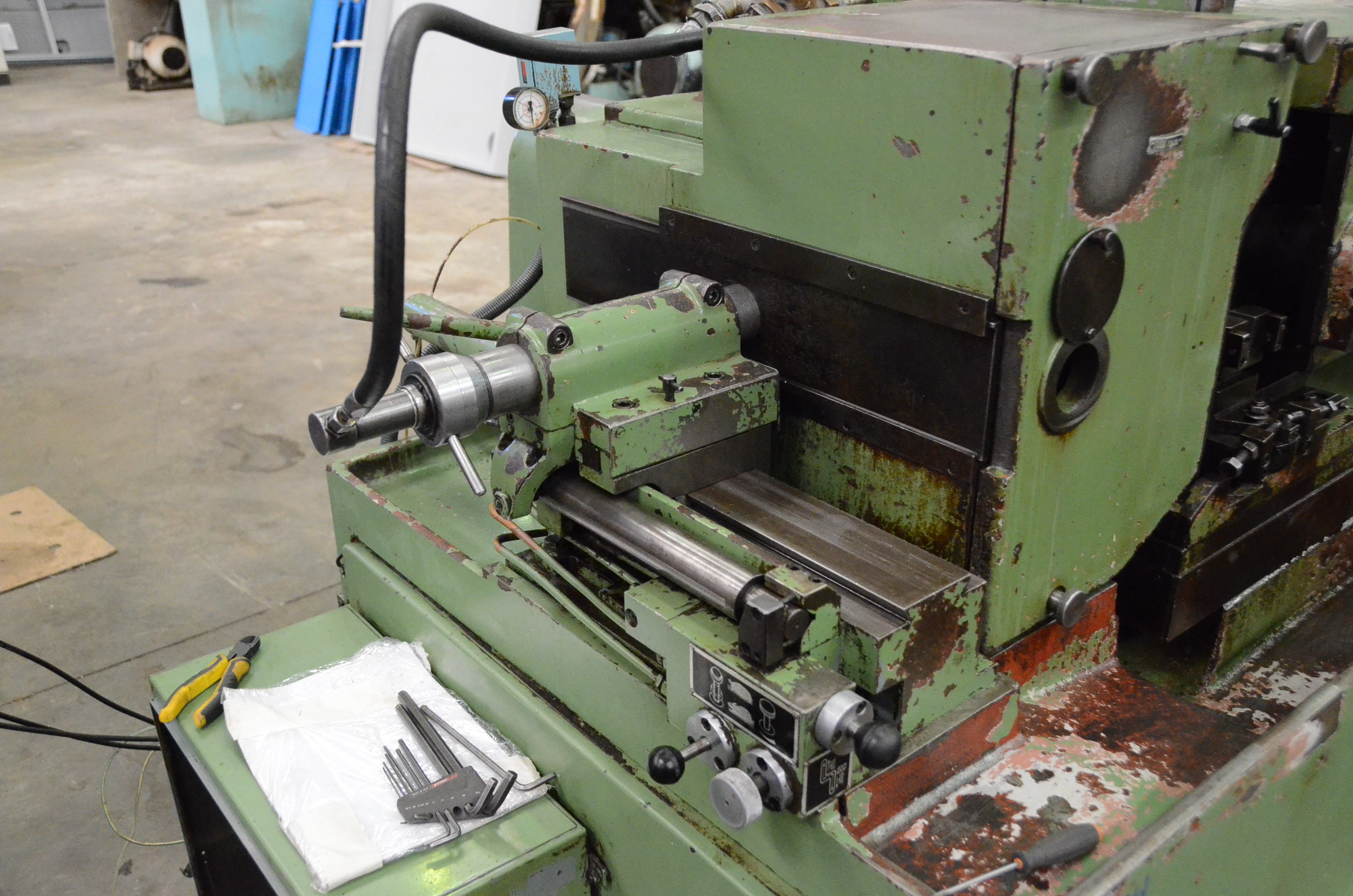 Usado Rectificadora sin centros ESTARTA 320 #4594