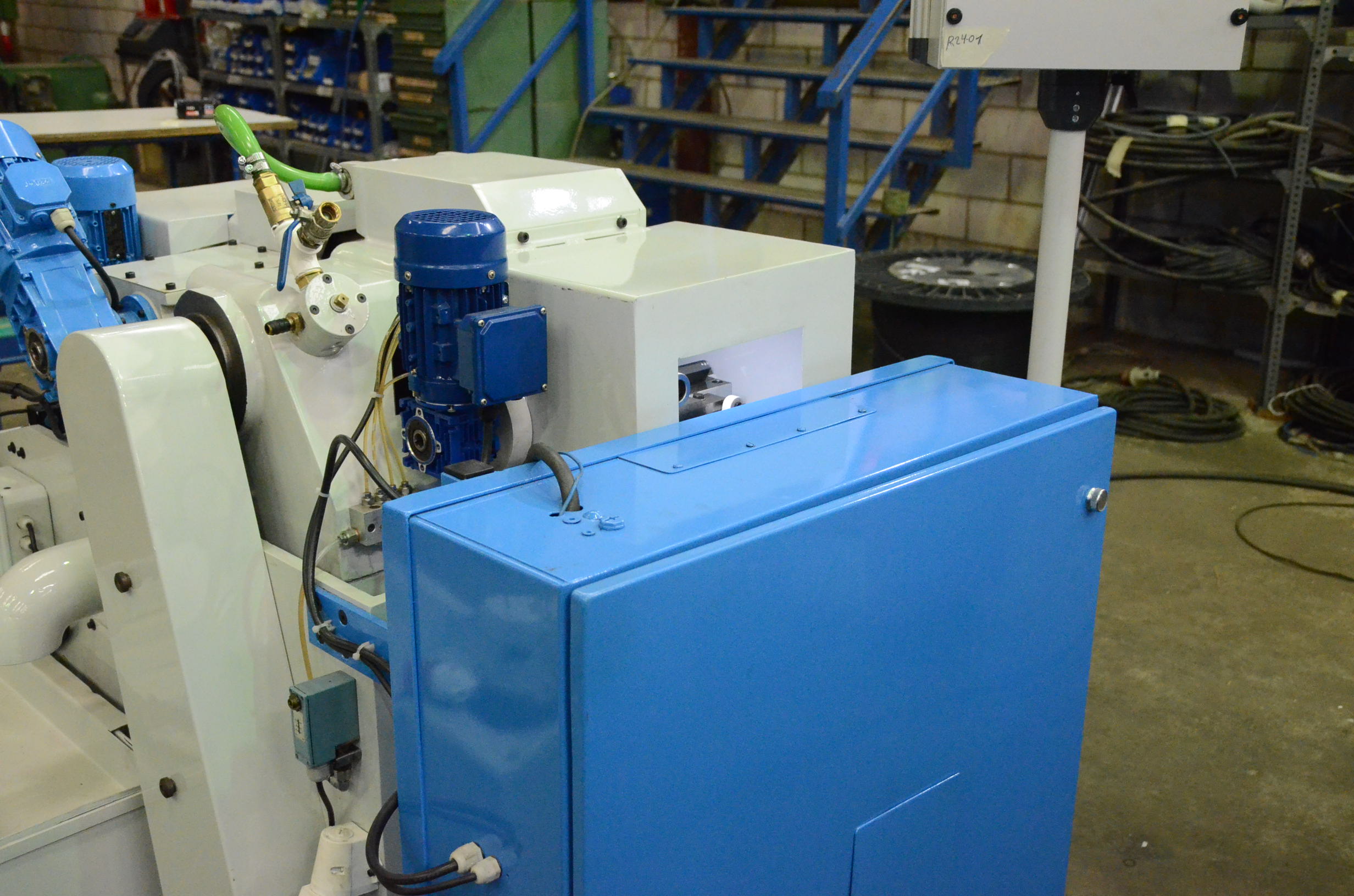 Usado Rectificadora sin Centros SENY R-60-H #R24-01