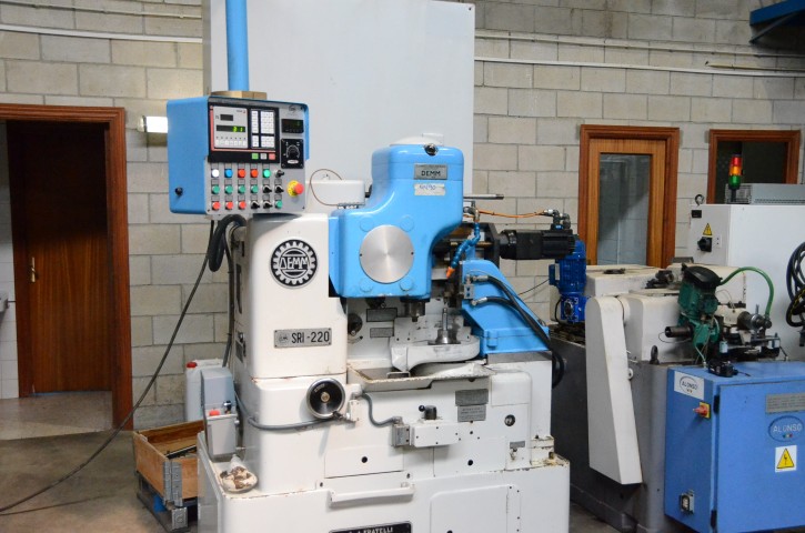 Usado Talladoras de Cortador DEMM SRI 220 CNC #4490