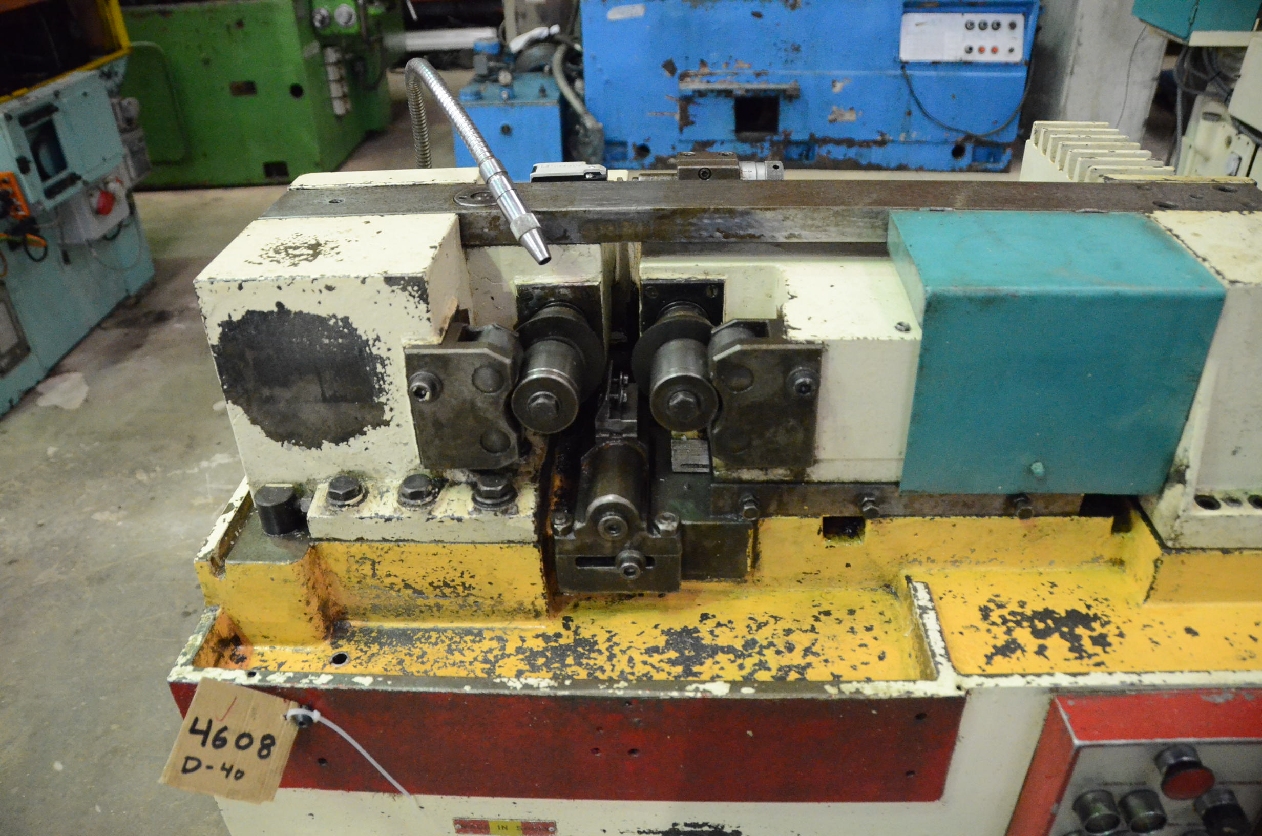 Usado Laminadora de roscas SENY D-40 H #4608