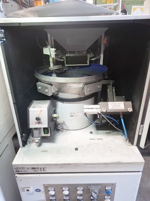 Usado Alimentador vibratorio DIETZ ROLLWAZ F E (W520761) #V-3