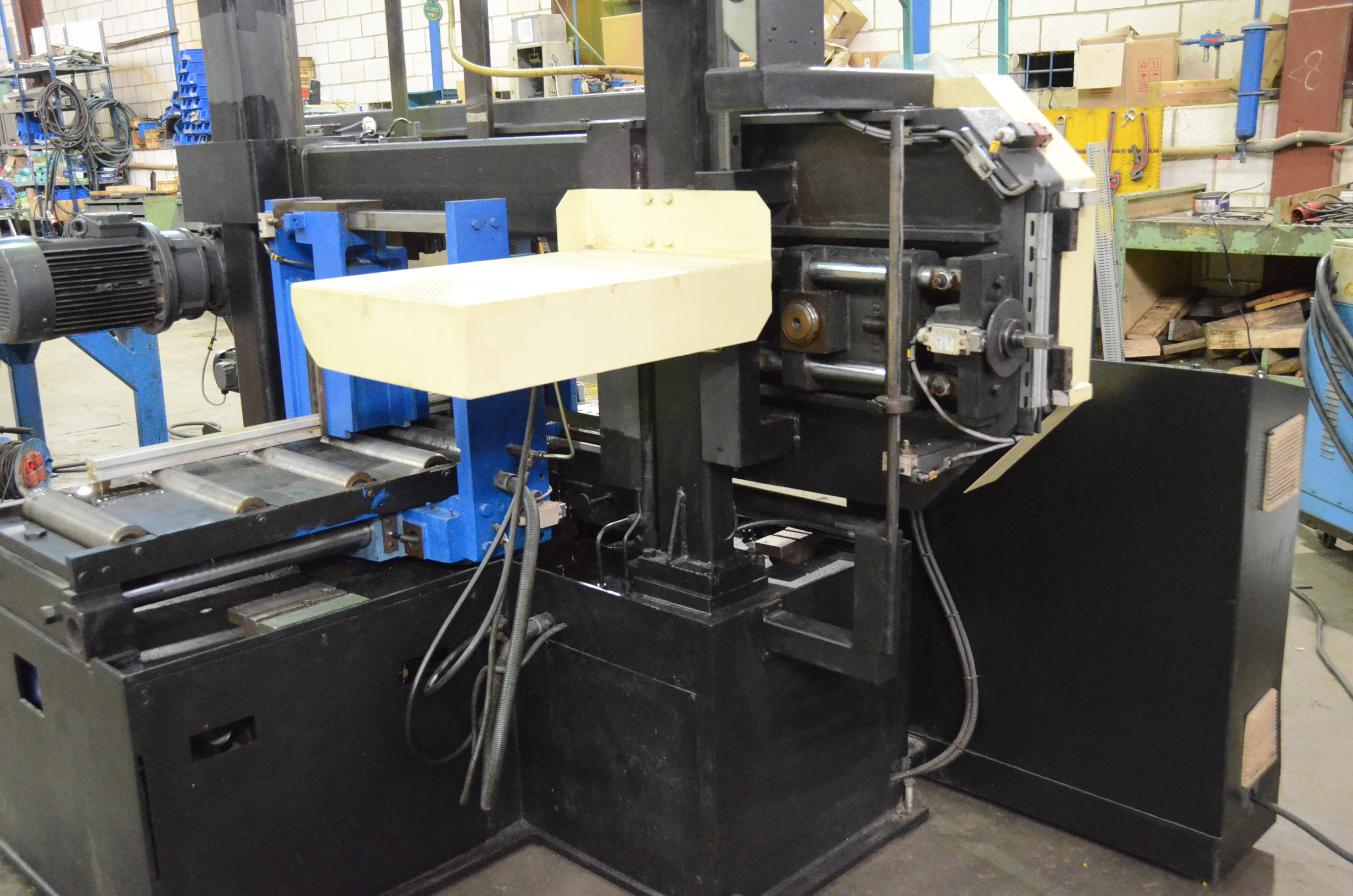 Usado Sierra de Cinta DANOBAT CP 420 AN-HS CNC #4558