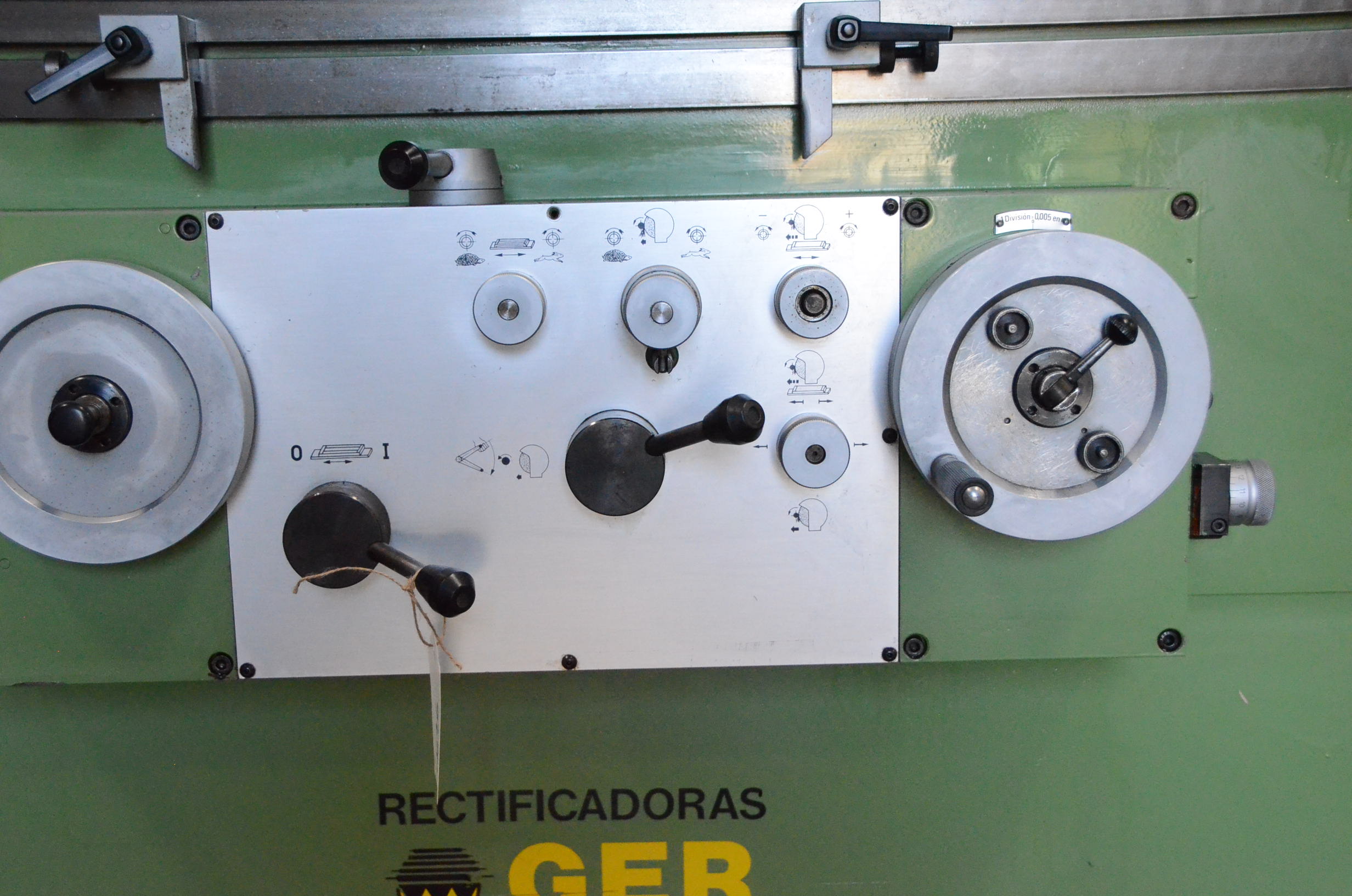 Usado Rectificadora Cilindrica GER C 1000 #4626