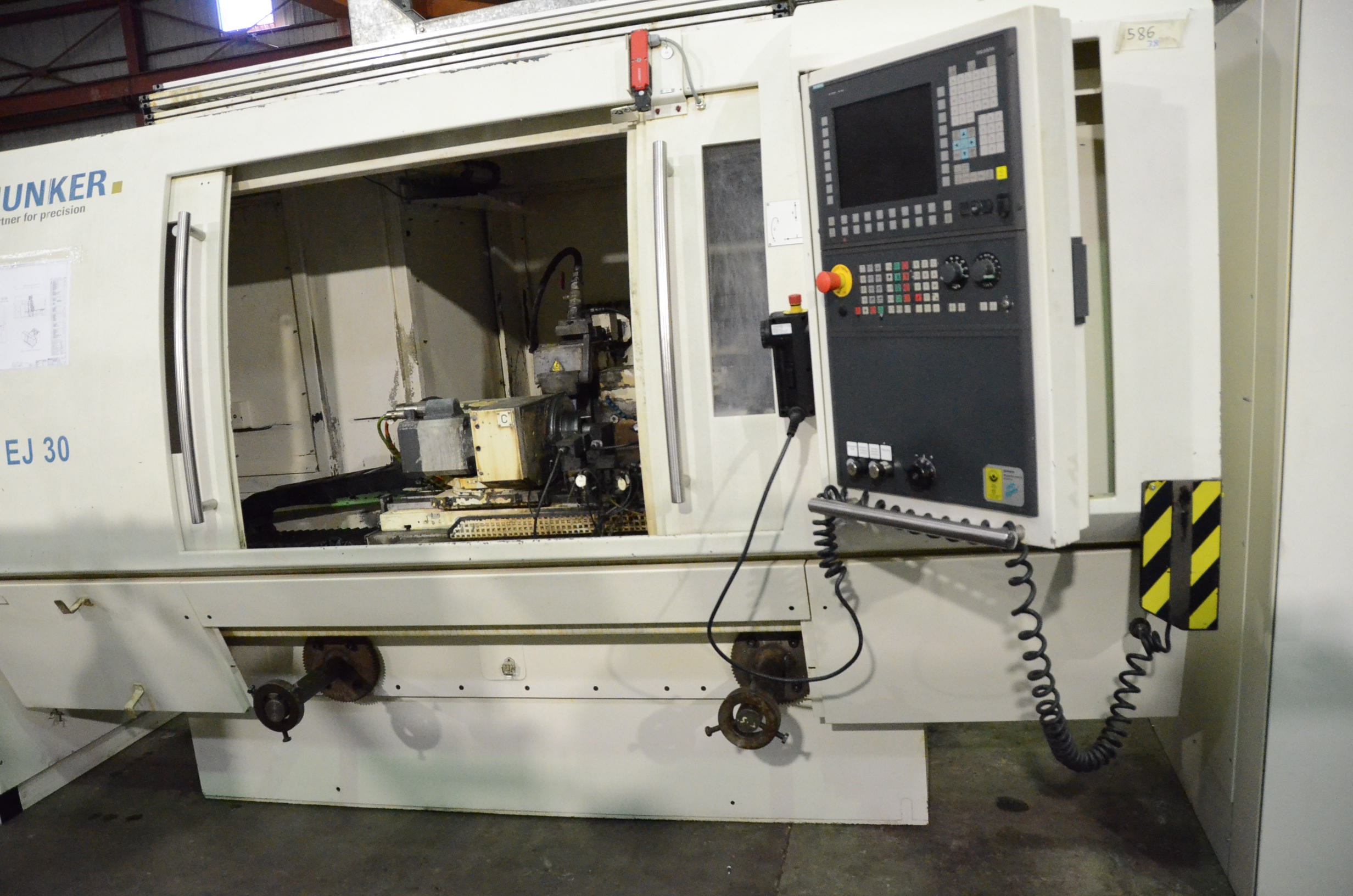 Usado Rectificadora Cilíndrica JUNKER EJ 30 #4586