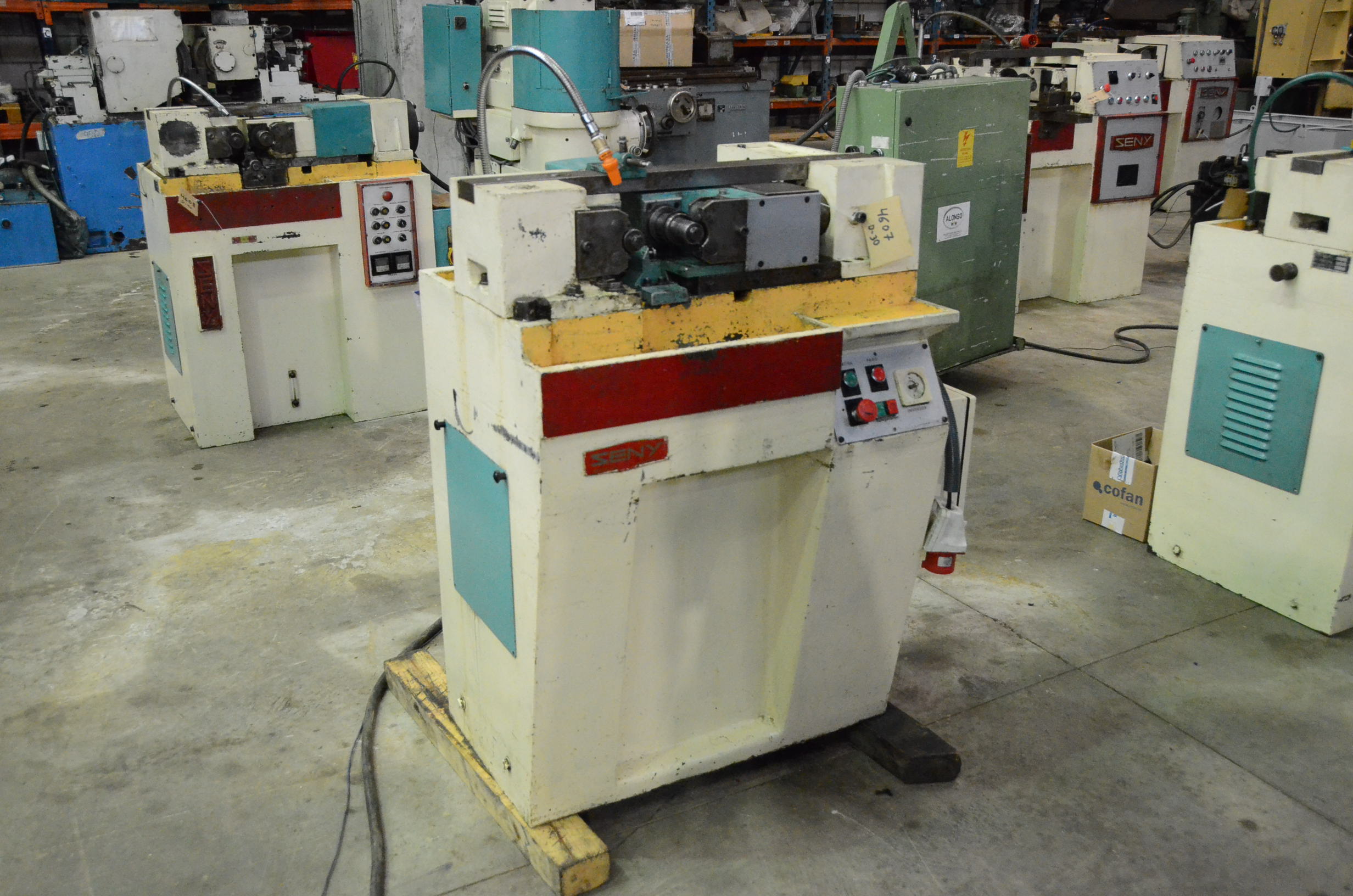 Usado Laminadora de roscas SENY D-30 E #4607
