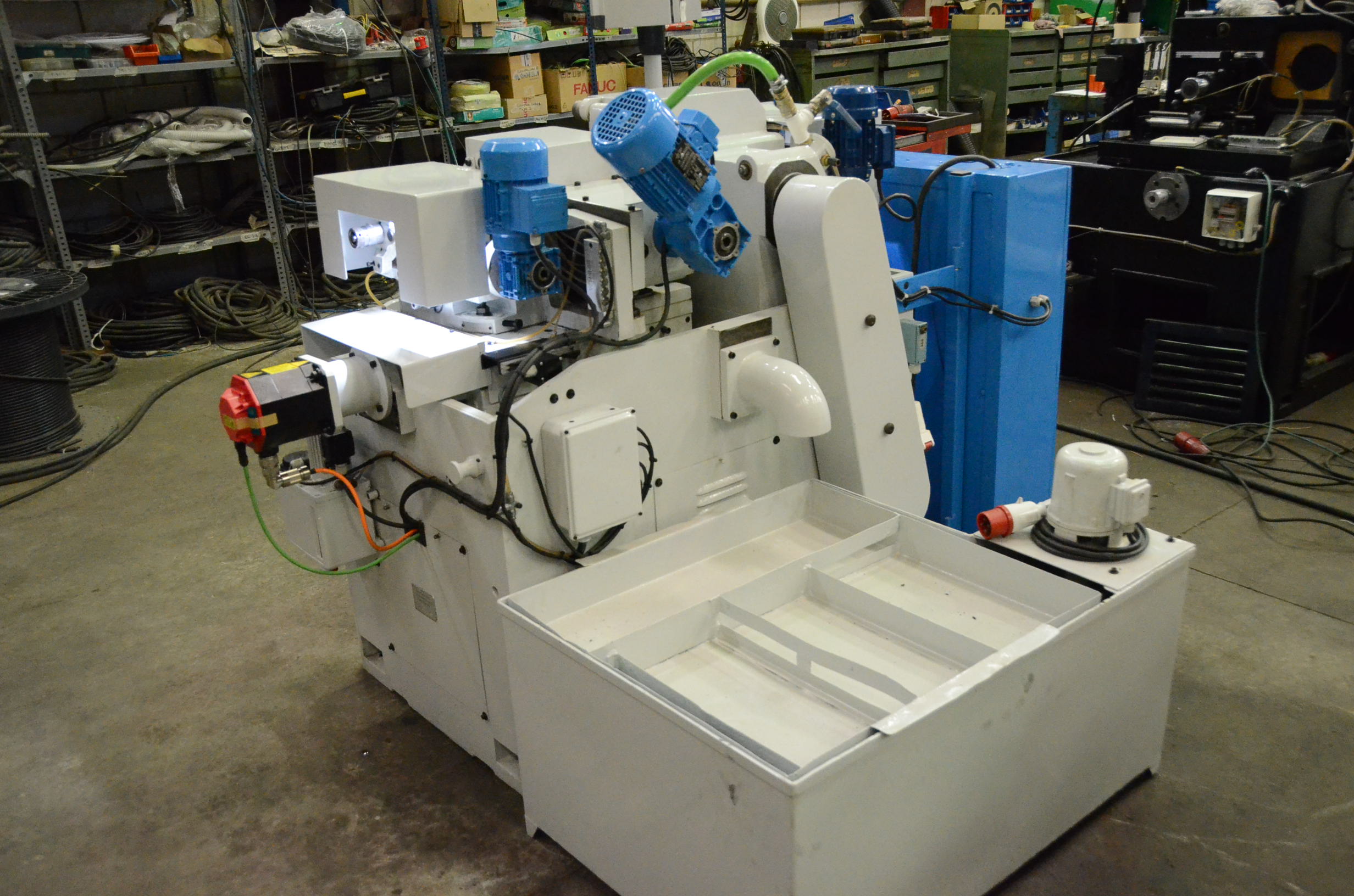 Usado Rectificadora sin Centros SENY R-60-H #R24-01