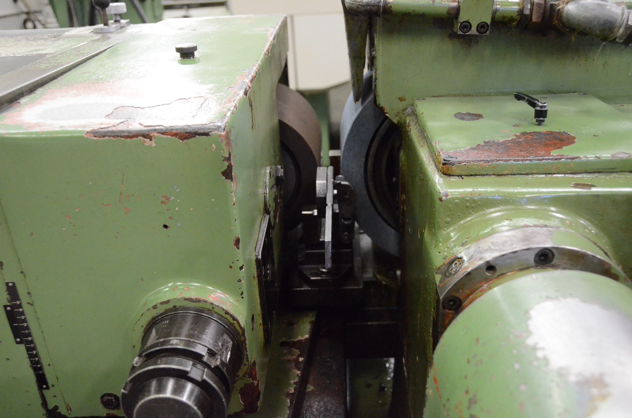 Usado Rectificadora sin centros ESTARTA 320 #4594