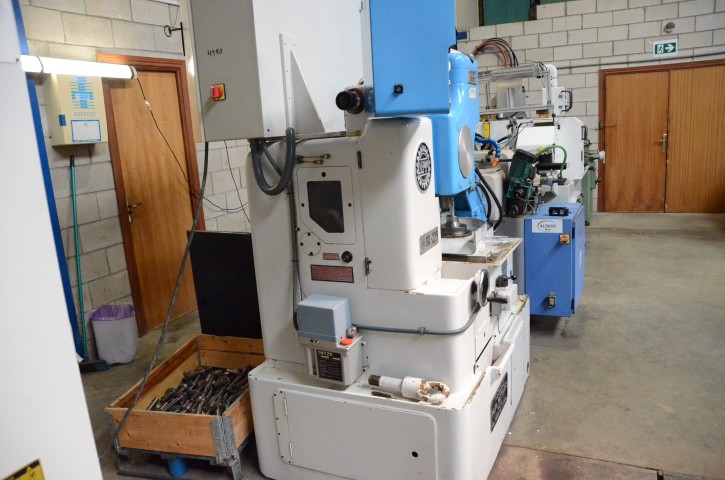 Usado Talladoras de Cortador DEMM SRI 220 CNC #4490