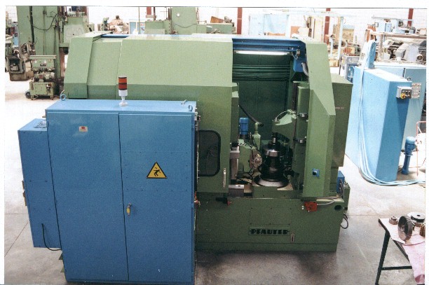 Usado Talladoras de Fresa Madre PFAUTER PA 210 CNC #4489