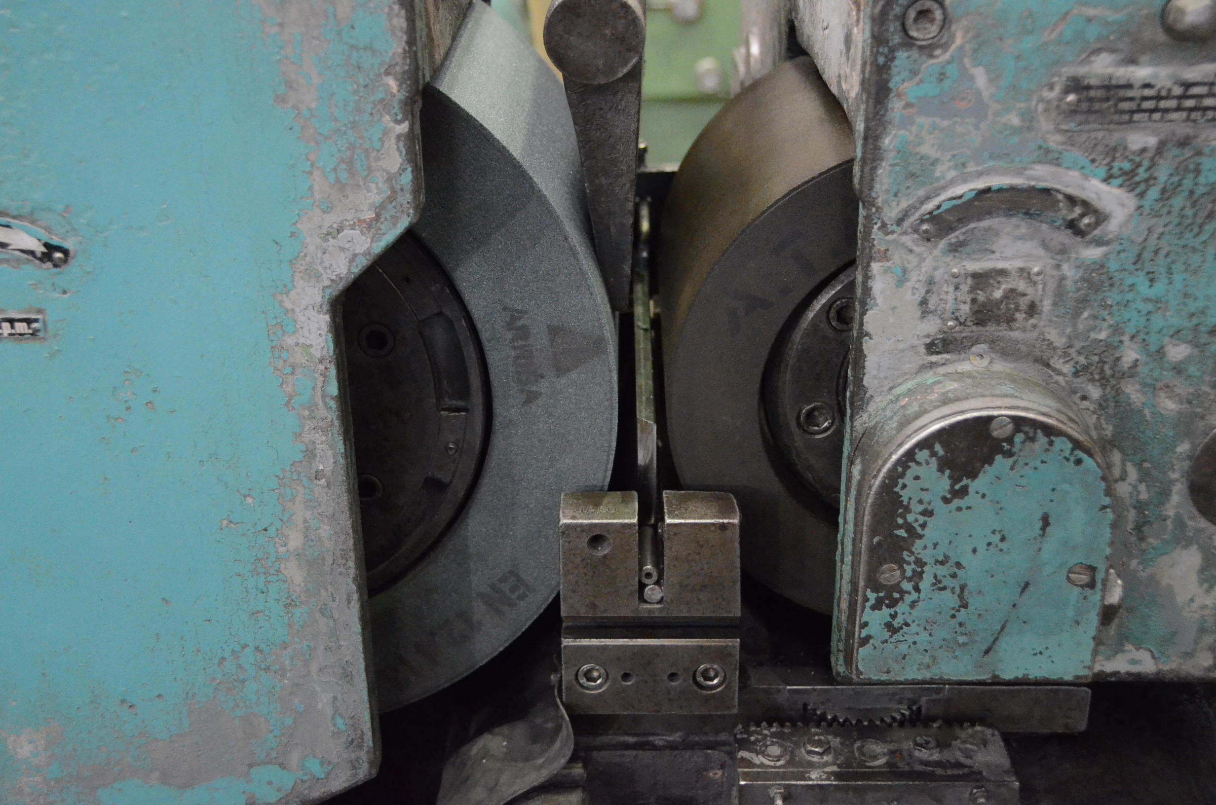 Usado Rectificadora sin centros ESTARTA 320 #4604