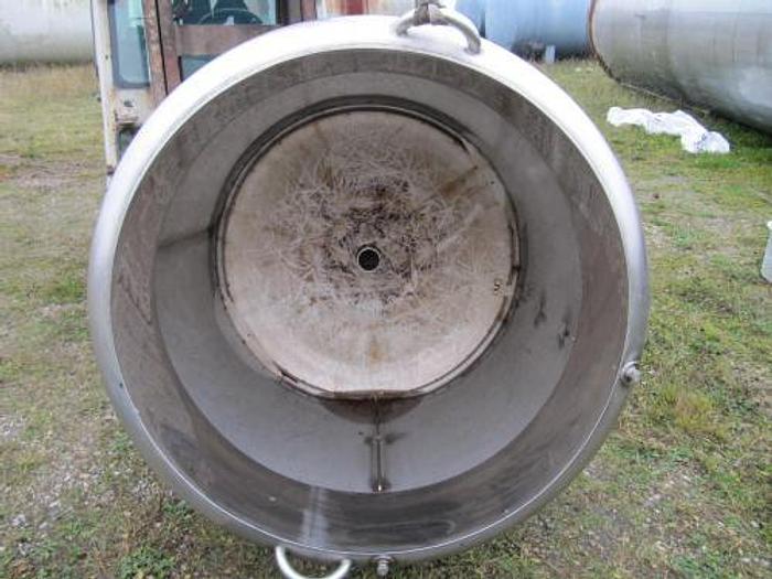 Brugt 850 liters rustfrit kar med thermokappe.