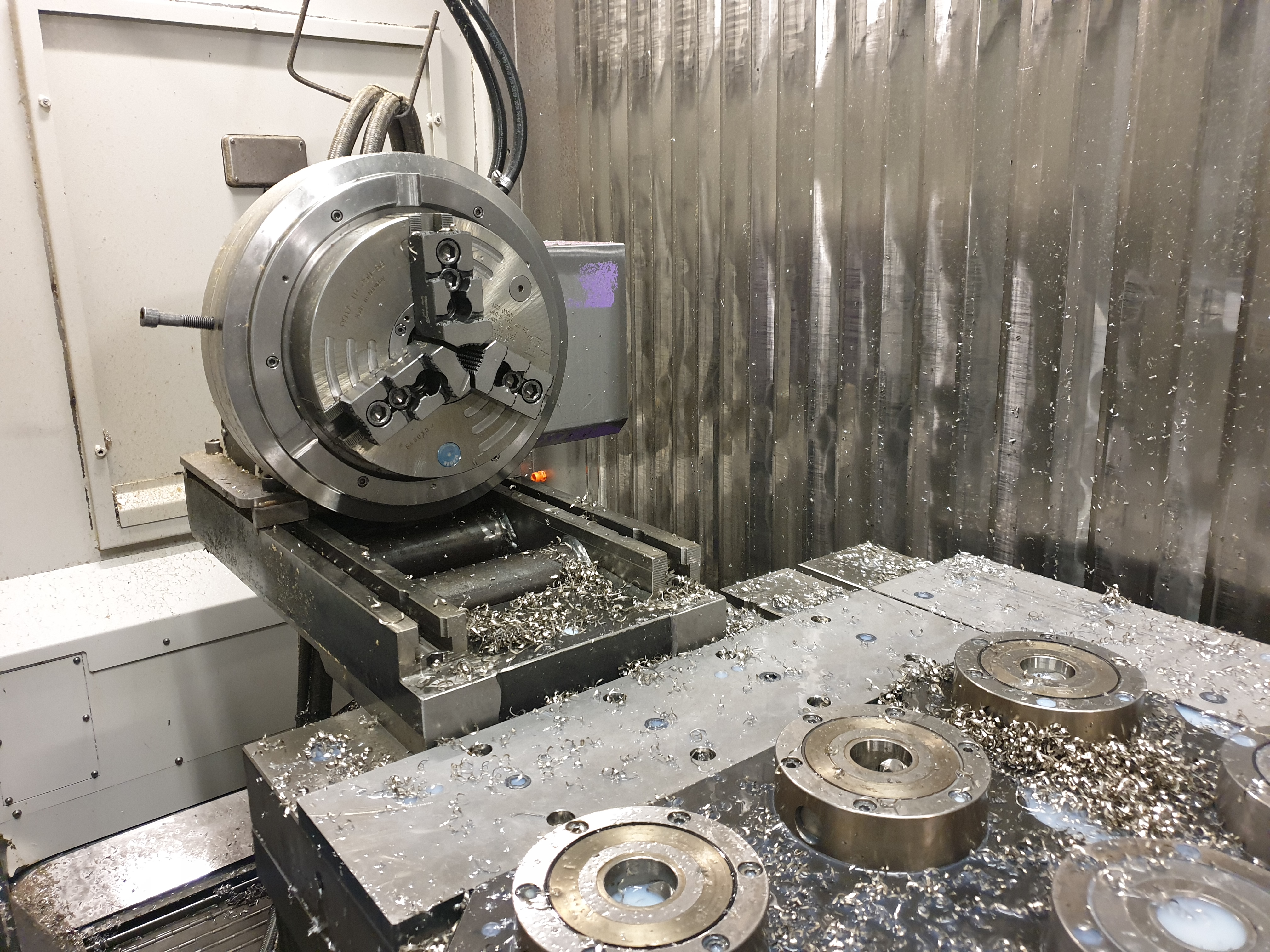 Gebruikt 2004 MAZAK VTC - 300C - II