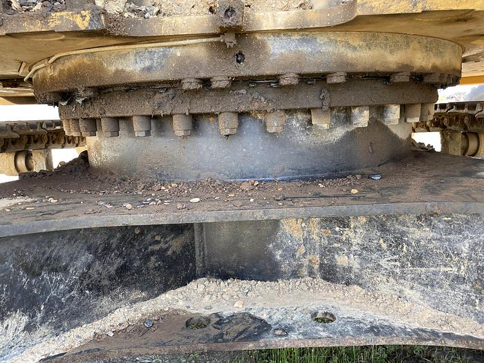 Used 2018 CATERPILLAR 325FL