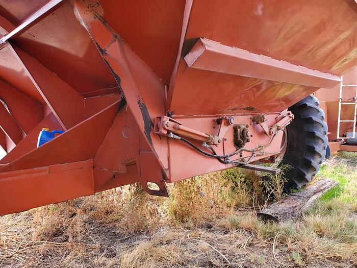 Used A&L 650T Grain Cart