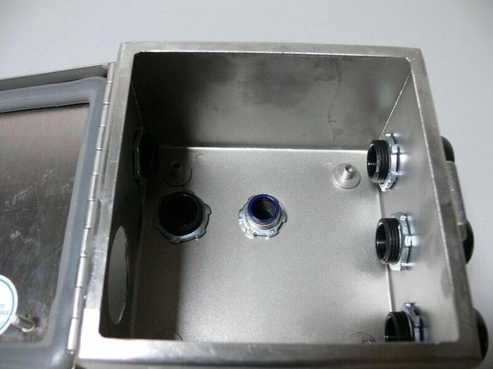 Used Hoffman J BOX A606CHNFSS HINGED COVER 6" X 6" X 4"