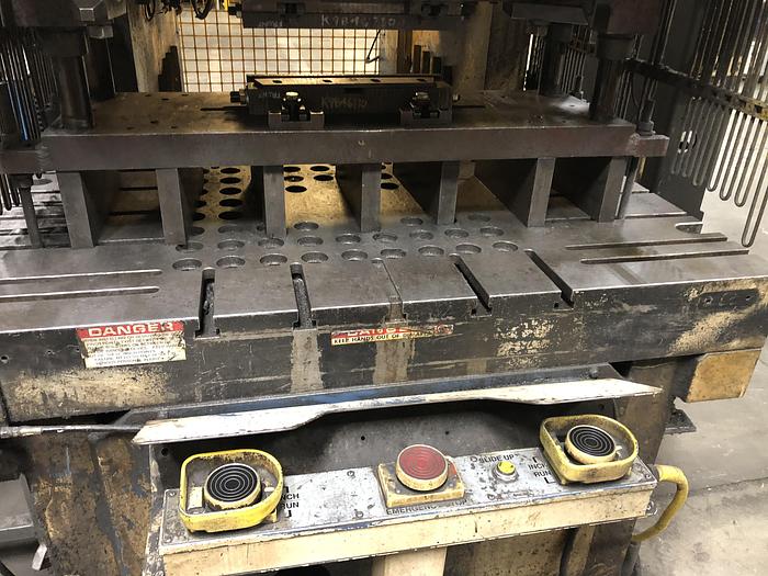 Used 1999 Cincinnati 250 Ton Hydraulic OBS Press 250