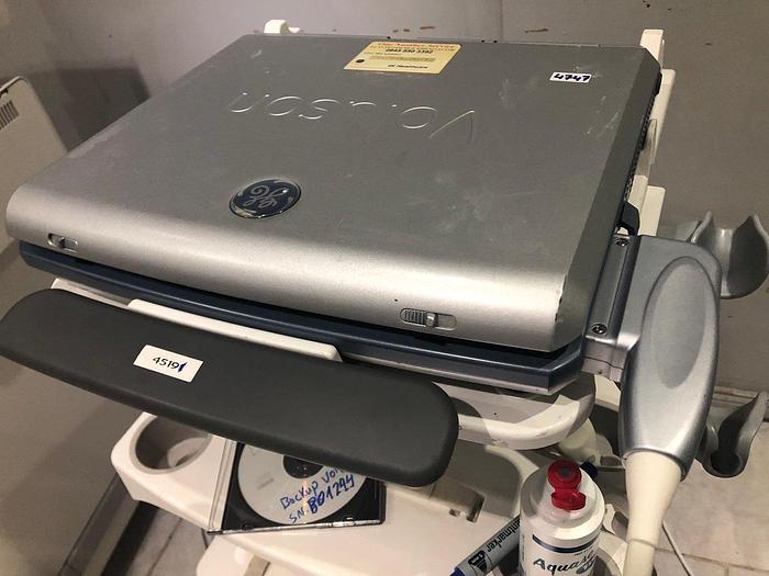 Gebraucht GE Voluson i BT14 tragbares Ultraschallsystem inklusiv Trolley mit 1 Sonde, ROM DVD
