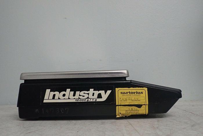 Used Sartorius QT12 QT 12 Industry 12000 g/1 g Digital Balance Scale with Wood Case